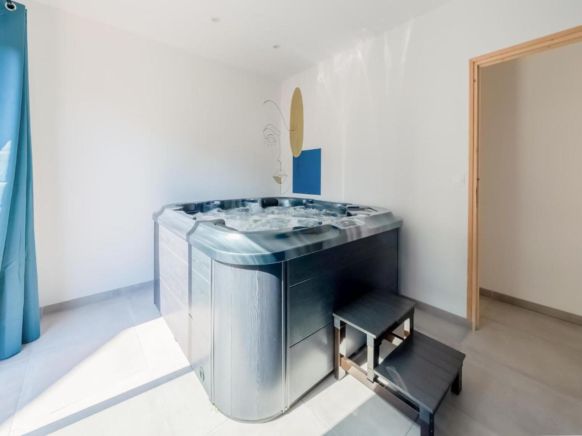Fully Renovated House Only Few Minutes Walk Away From Ohama Beach В'єрвіль-сюр-Мер Екстер'єр фото